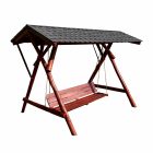 Rönkoszlopos zsindelytetős kerti hintaágy, fedett fa kültéri hintapad masszív szerkezettel